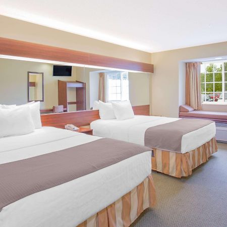 Microtel Inn And Suites Gassaway Exteriör bild