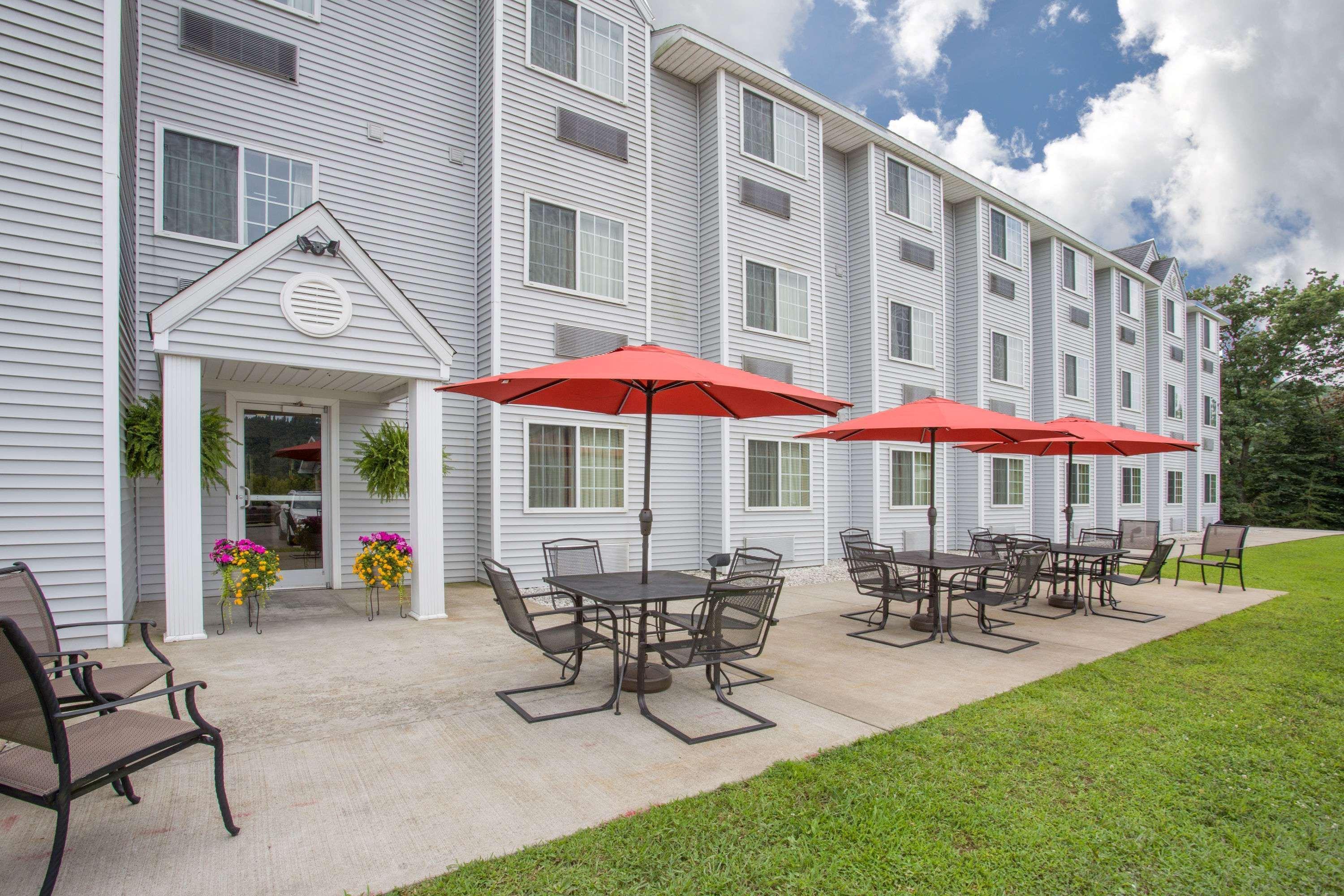Microtel Inn And Suites Gassaway Exteriör bild