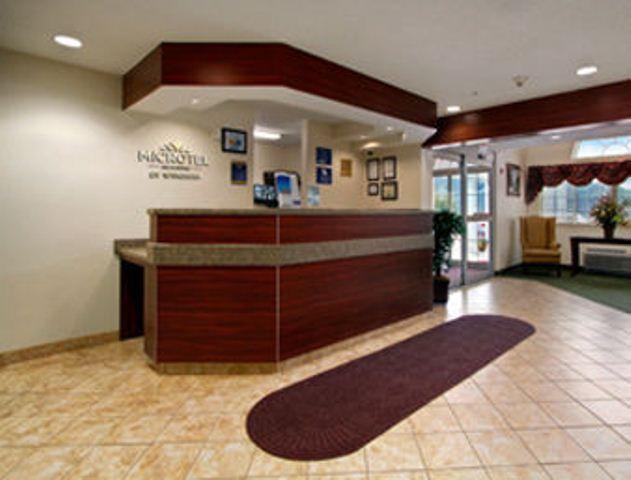 Microtel Inn And Suites Gassaway Exteriör bild